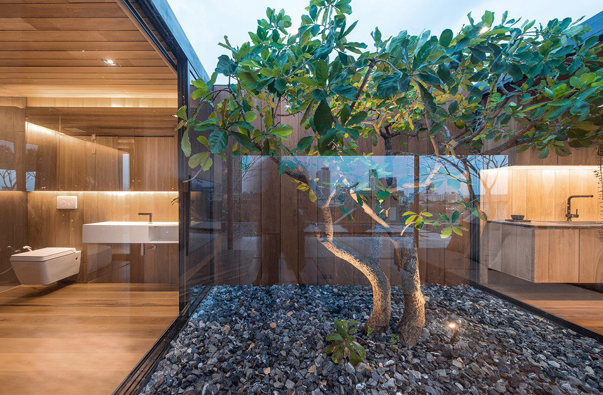 Warchitect Built A Borderless Wooden Residence On Rooftop In Bangkok