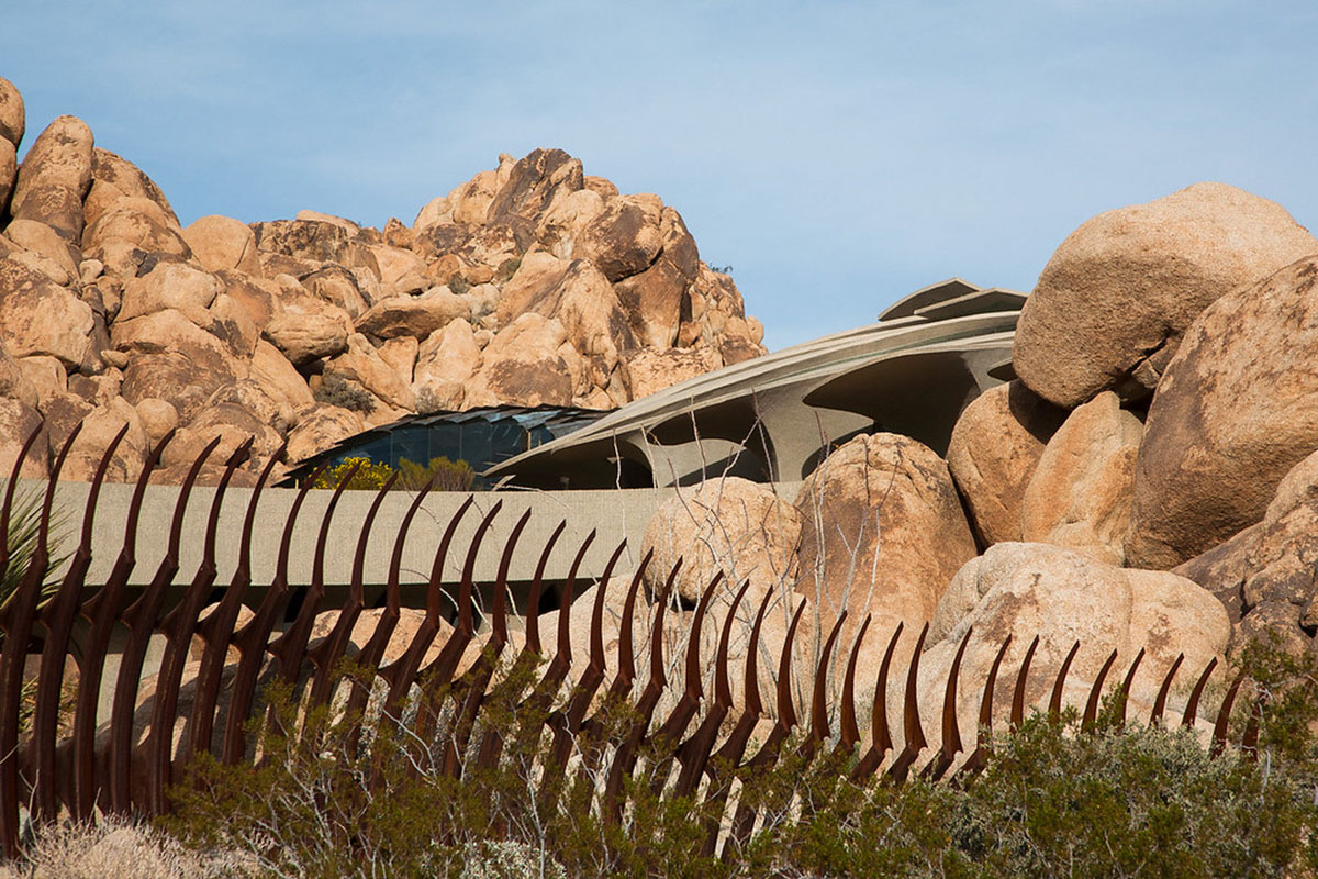 Joshua Tree House Perfectly Becomes Part Of The Landscape With Its