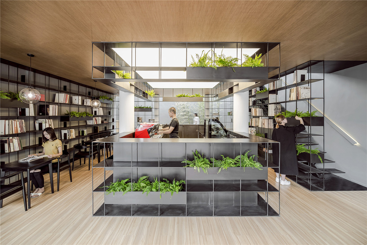 Rongbaozhai Coffee Bookstore is changing the mode of reading by mixing it with coffee house