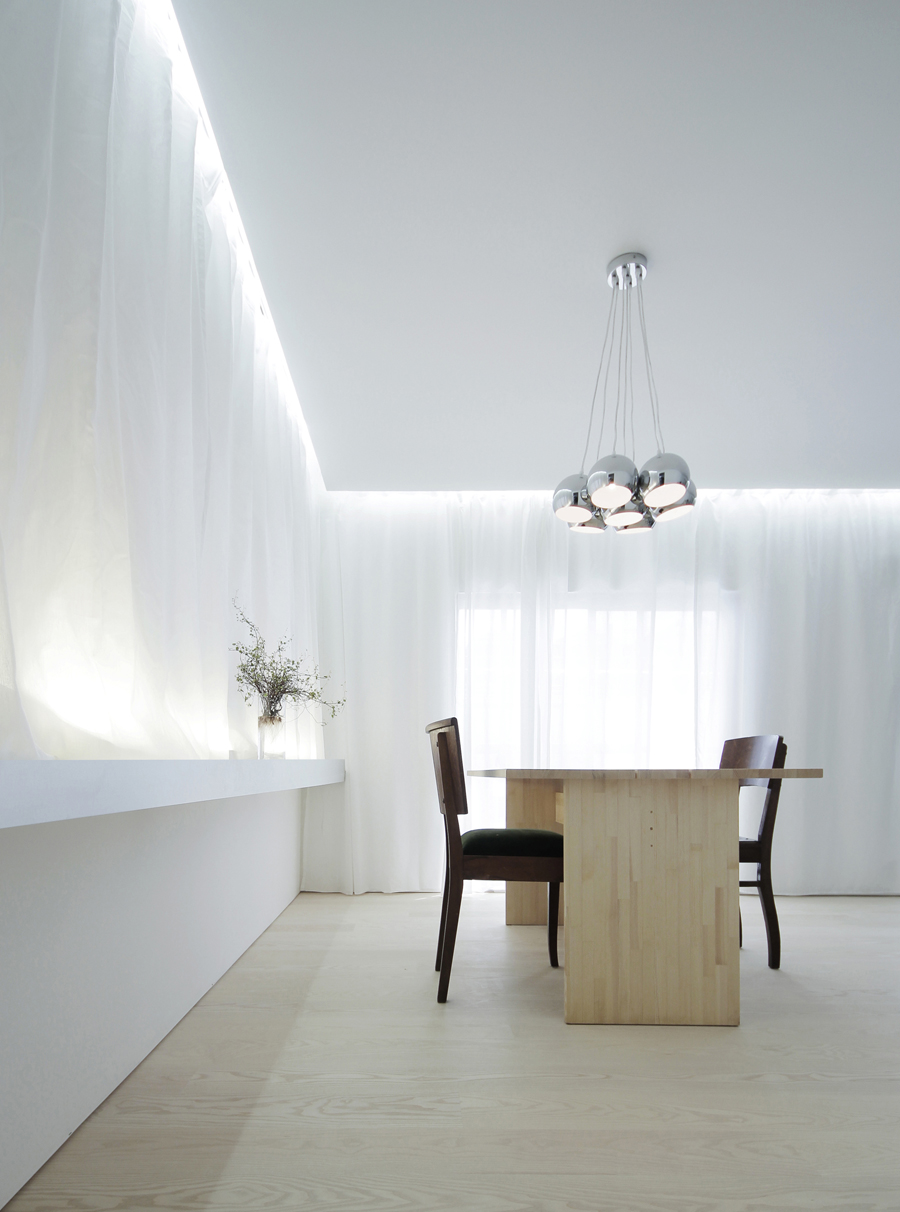 Jun Murata designed a house for installation:Pure simplicity reiterates itself