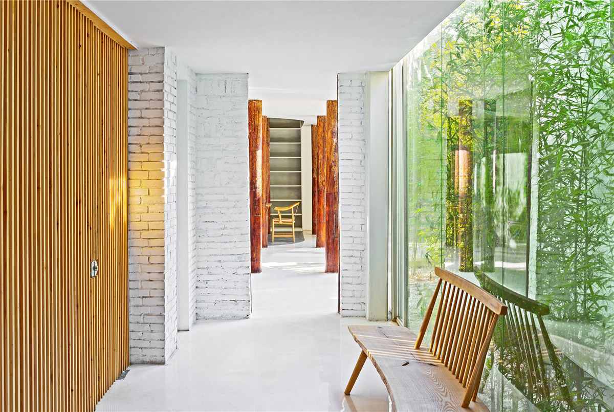 Tea House in Hutong is a new multi-functional space injected within old city