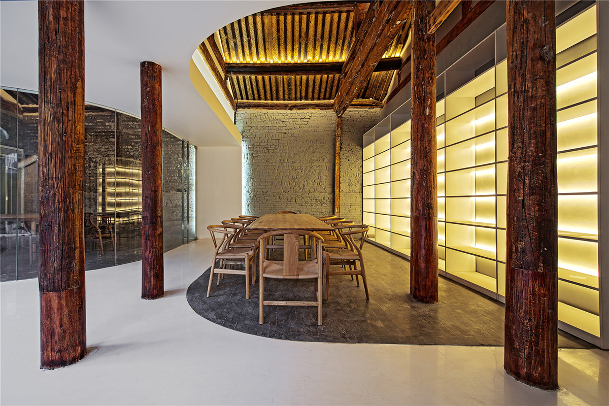 Tea House in Hutong is a new multi-functional space injected within old city