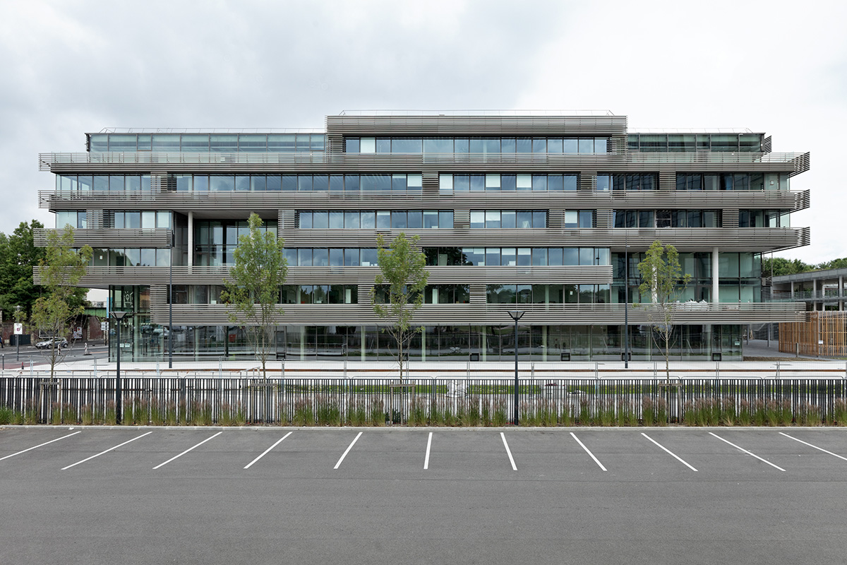 Dietmar Feichtinger Architects completed Headquarter Lille Métropole Habitat in Tourcoing, France