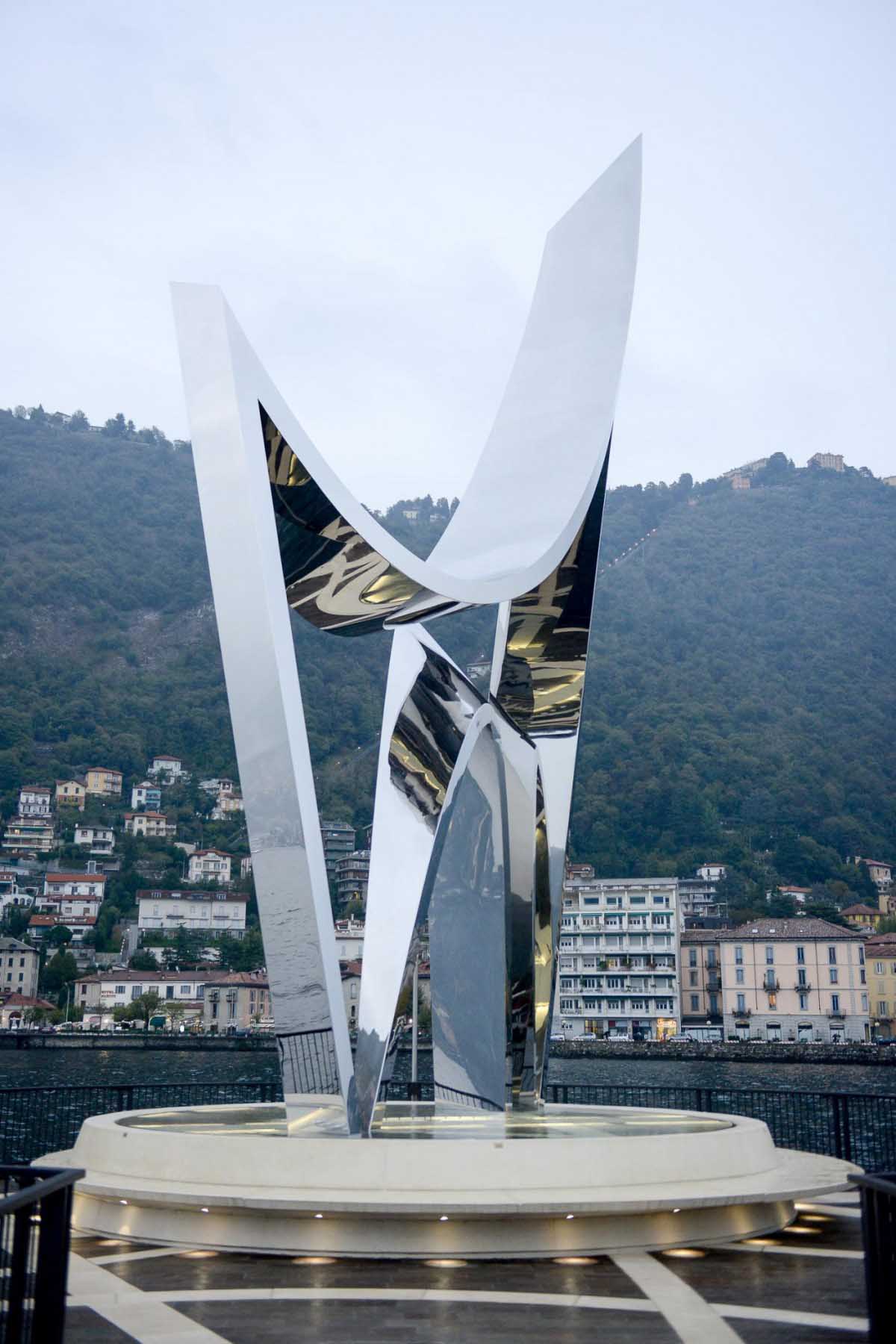 Daniel Libeskind marks Como Lake with techno-elegant sculpture