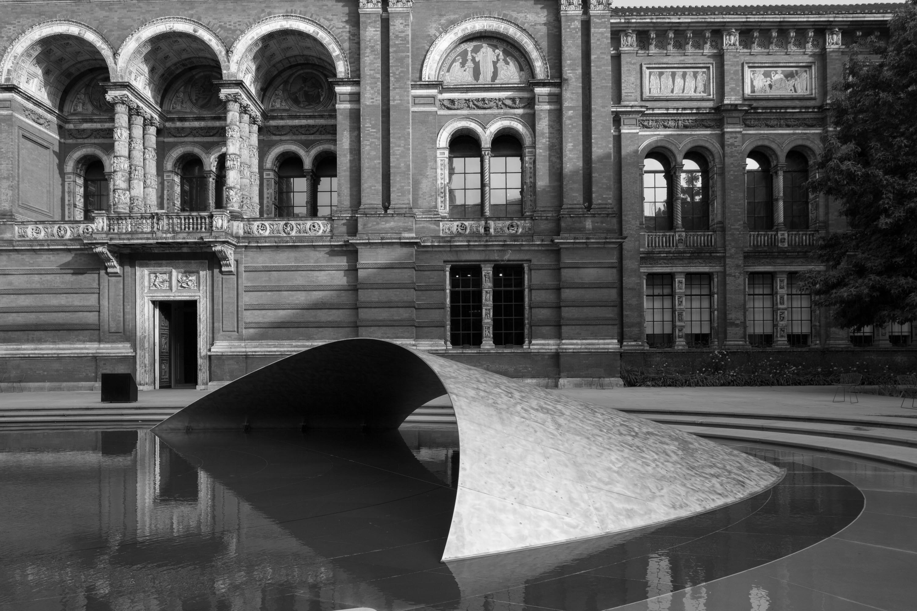 Crest Installation unveiled at the Victoria and Albert Museum London
