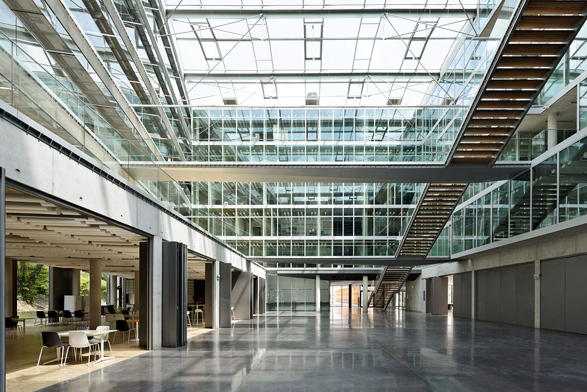 Dietmar Feichtinger Architects completed Headquarter Lille Métropole Habitat in Tourcoing, France