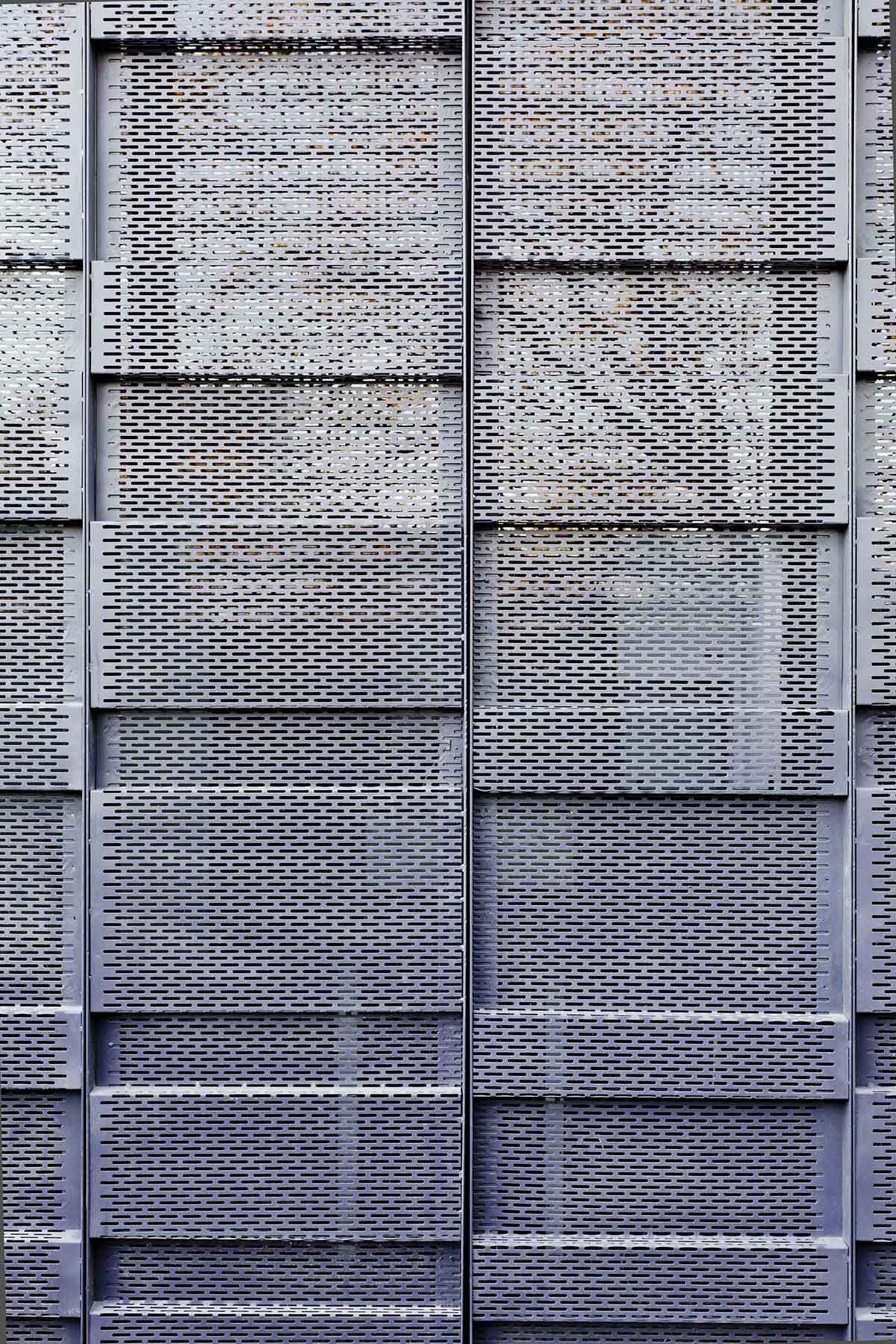 Two Houses Conde represented with various connections in its context designed by HM Architects