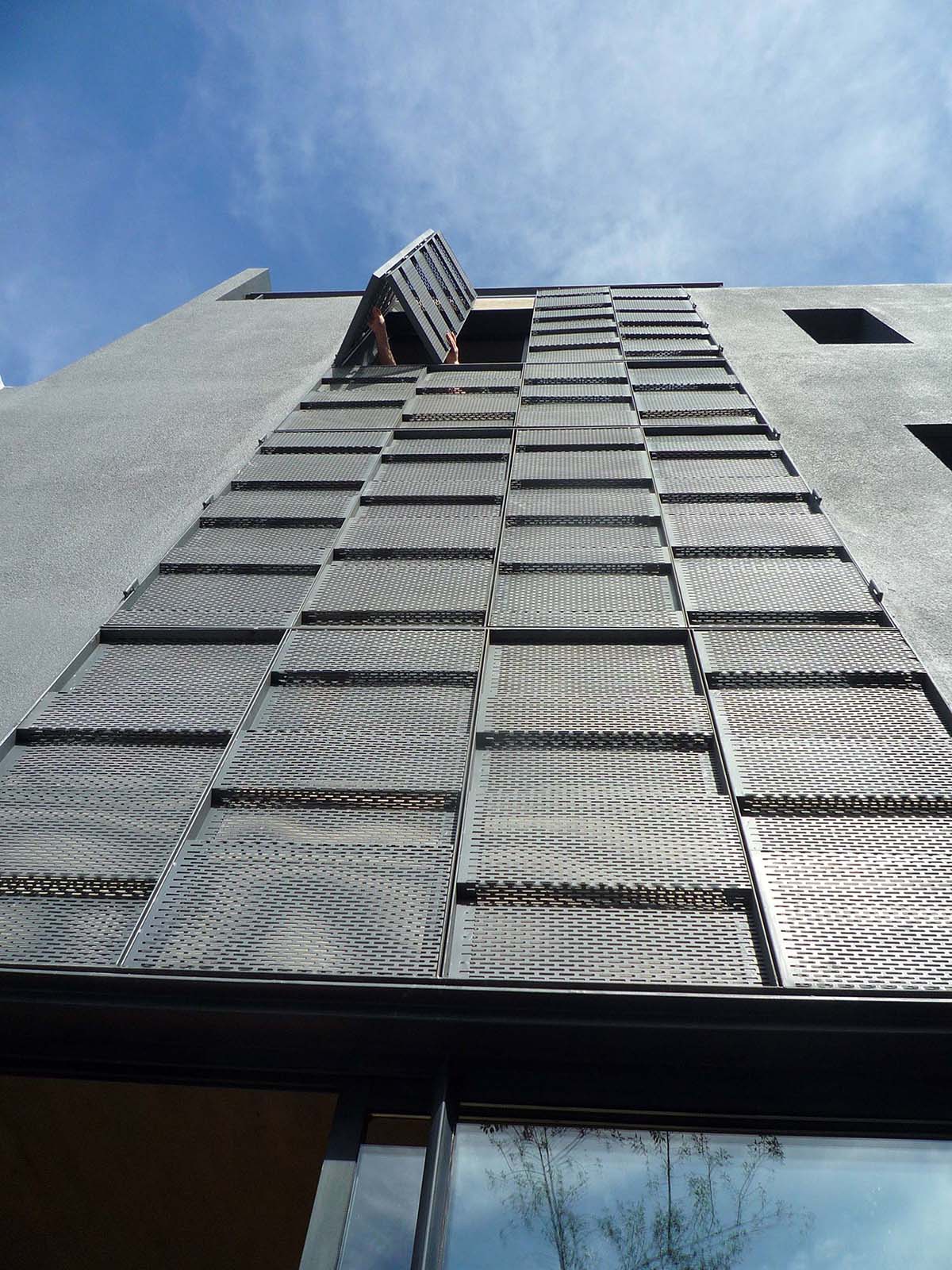 Two Houses Conde represented with various connections in its context designed by HM Architects