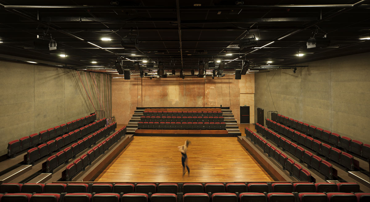 Refurbishment of the Teatro Gongora in Cordoba and design of a Multipurpose Box, by Rafael de La-Hoz