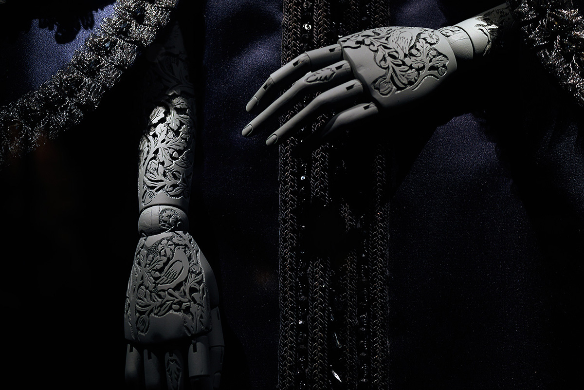 Fashion rerises over futuristic designs fleshed on &rsquo;&rsquo;Utopian Bodies-Fashion Looks Forward&rsquo;&rsquo;