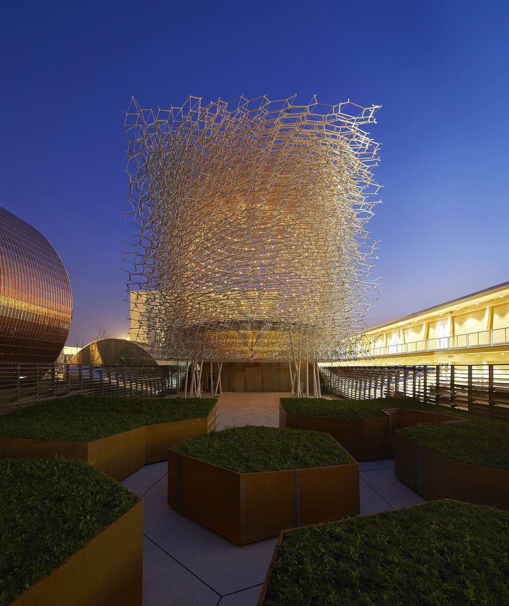 UK Pavilion’s fully formed hive presented at Expo Milan 2015