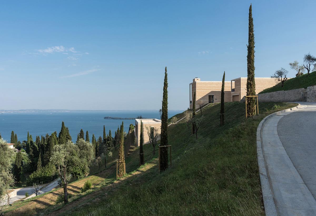 David Chipperfield Architects completed Villa Eden in the west bank of Lake Garda