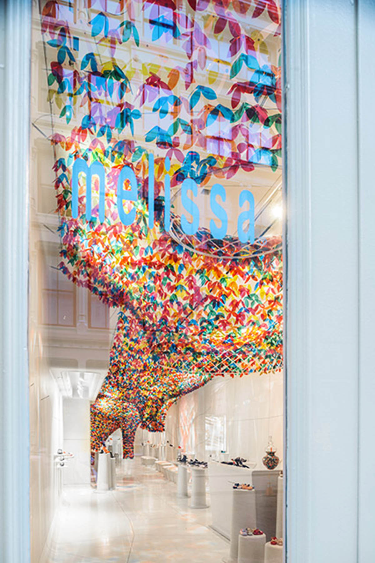 SOFTlab revives Melissa Gallery in New York with the thousands of colorful petals