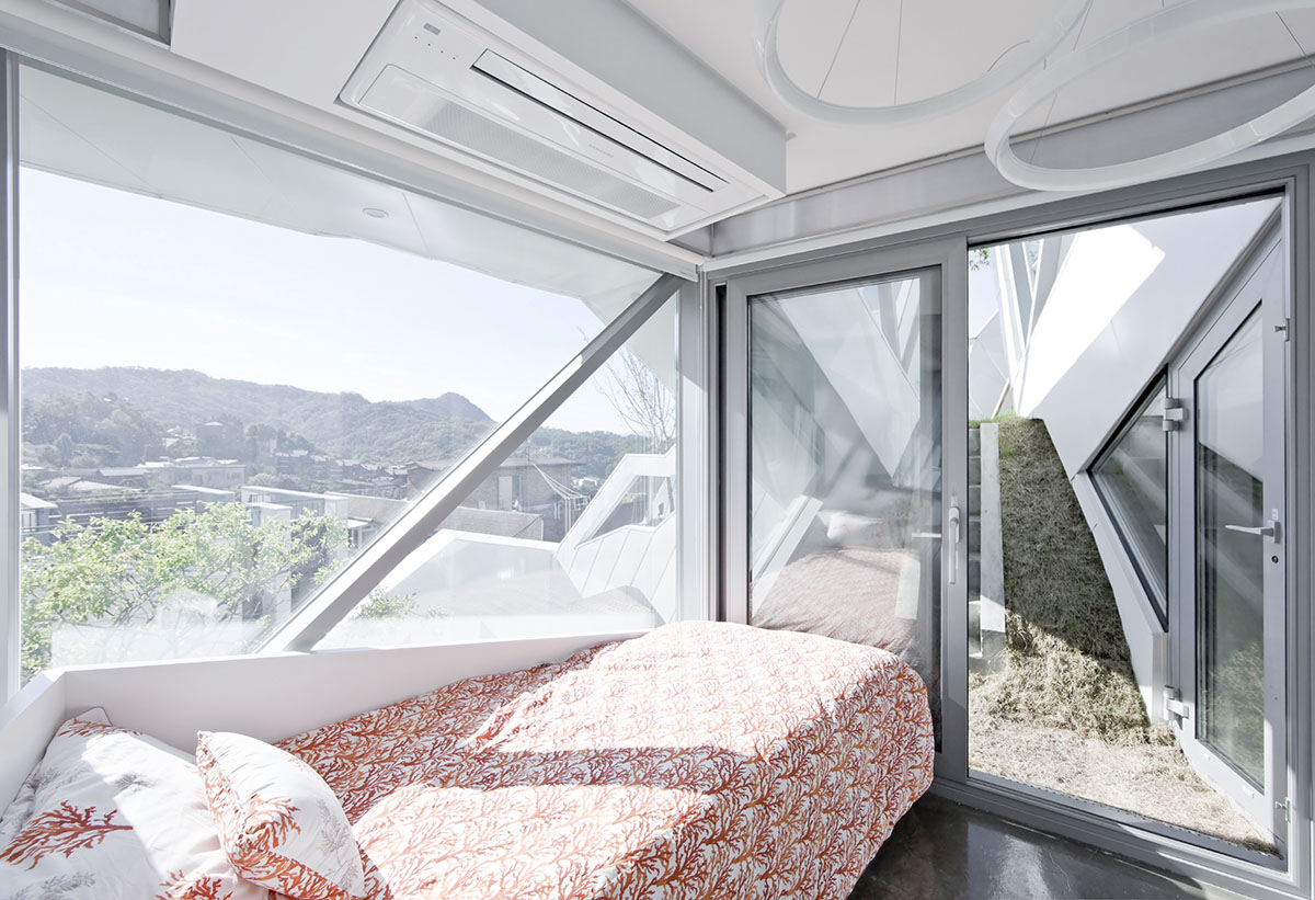 ’’Hwa Hun’’ is a representation of Topographic architecture that refers to irregular form of site