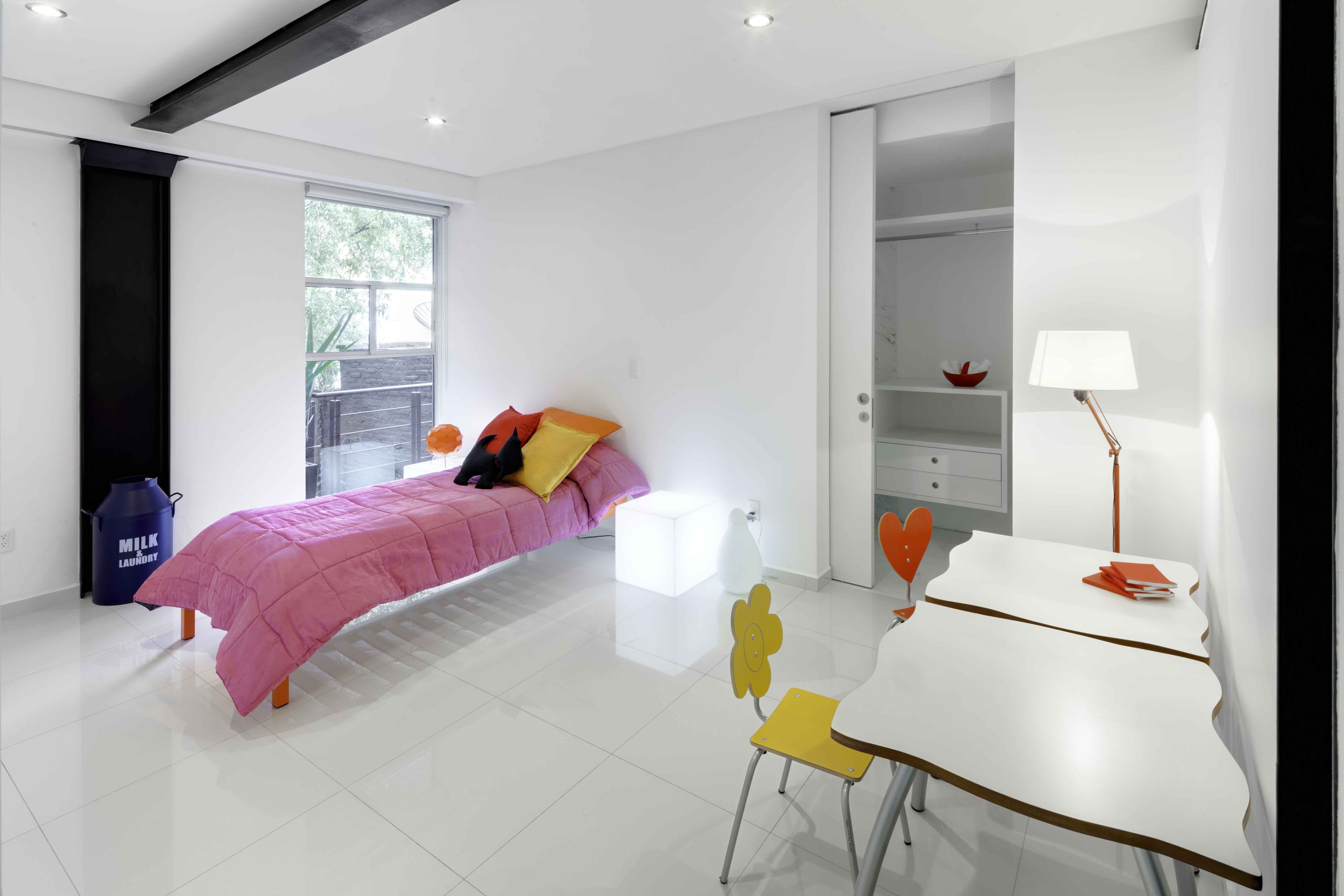 LVII Apartments by Arquitectura En Movimiento