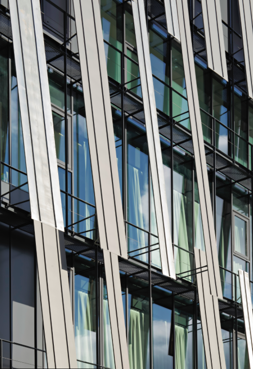 Kengo Kuma&rsquo;s &rsquo;&rsquo;flying&rsquo;&rsquo; roof of Enterpot Macdonald in Paris