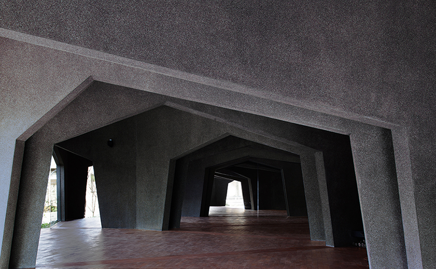 Hexagon Shape Graz provides maximum areas for car showroom by Hiroshi Nakamura&NAP