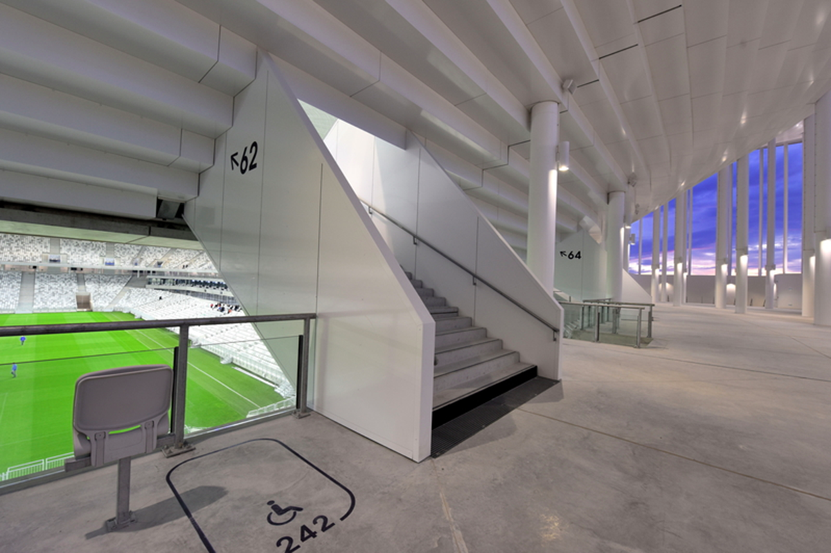 Herzog & de Meuron’s New Bordeaux Stadium will be opened in the spring of 2015 with its first match