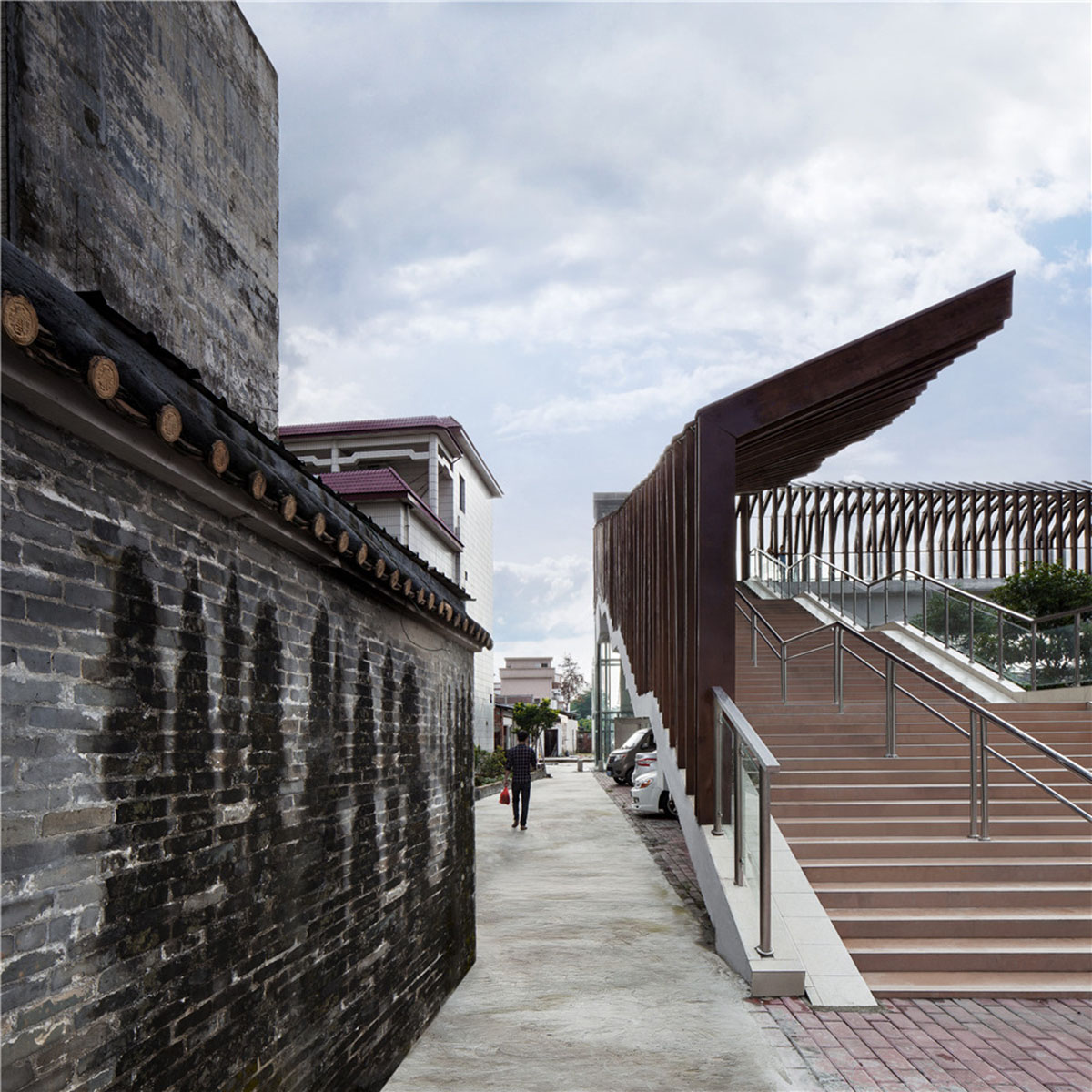 ADARC Associates completed Foshan New City Village Walkway Bridge in China