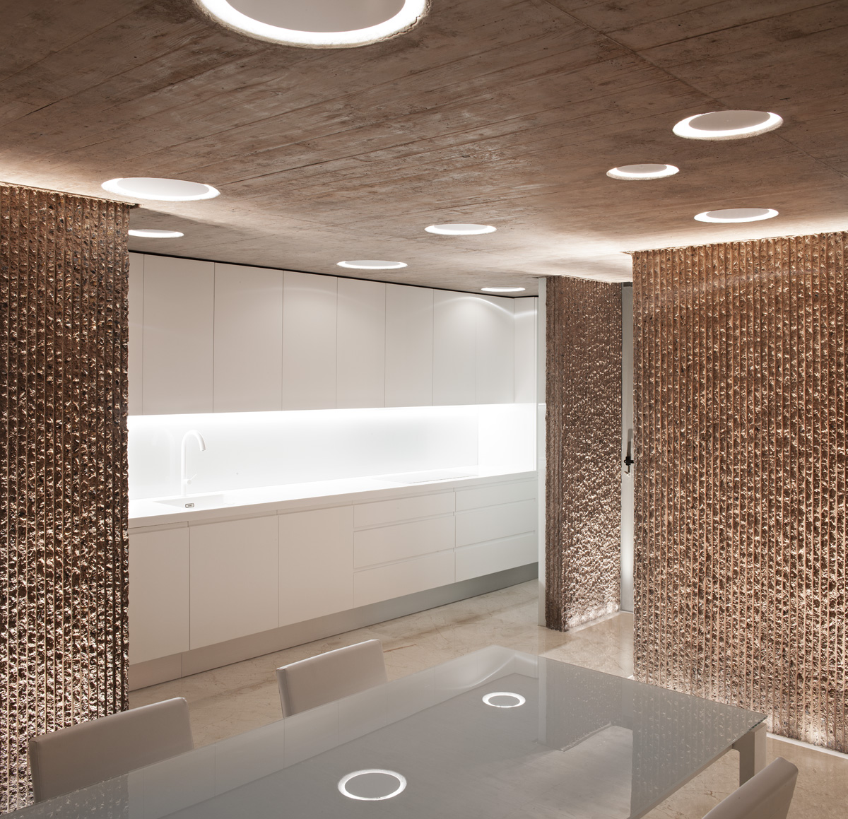 Fuensanta House:A House Between Party Walls by Muka Arquitectura