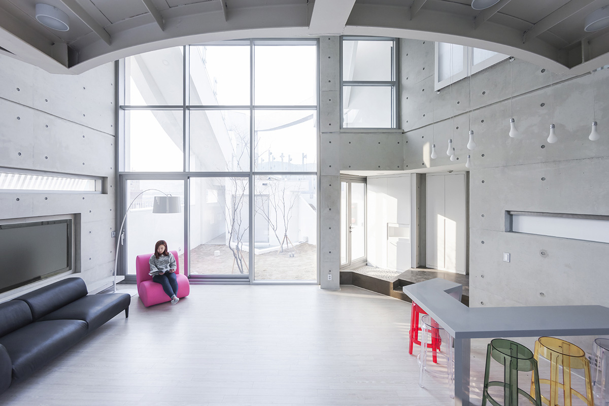 Archi-Fiore designed as a new &rsquo;&rsquo;pop-art&rsquo;&rsquo; to enhance the identity of commercial buildings