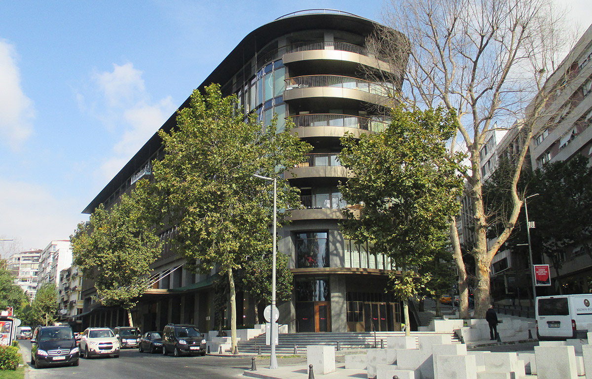 Emre Arolat Architects completes its new project St Regis Istanbul