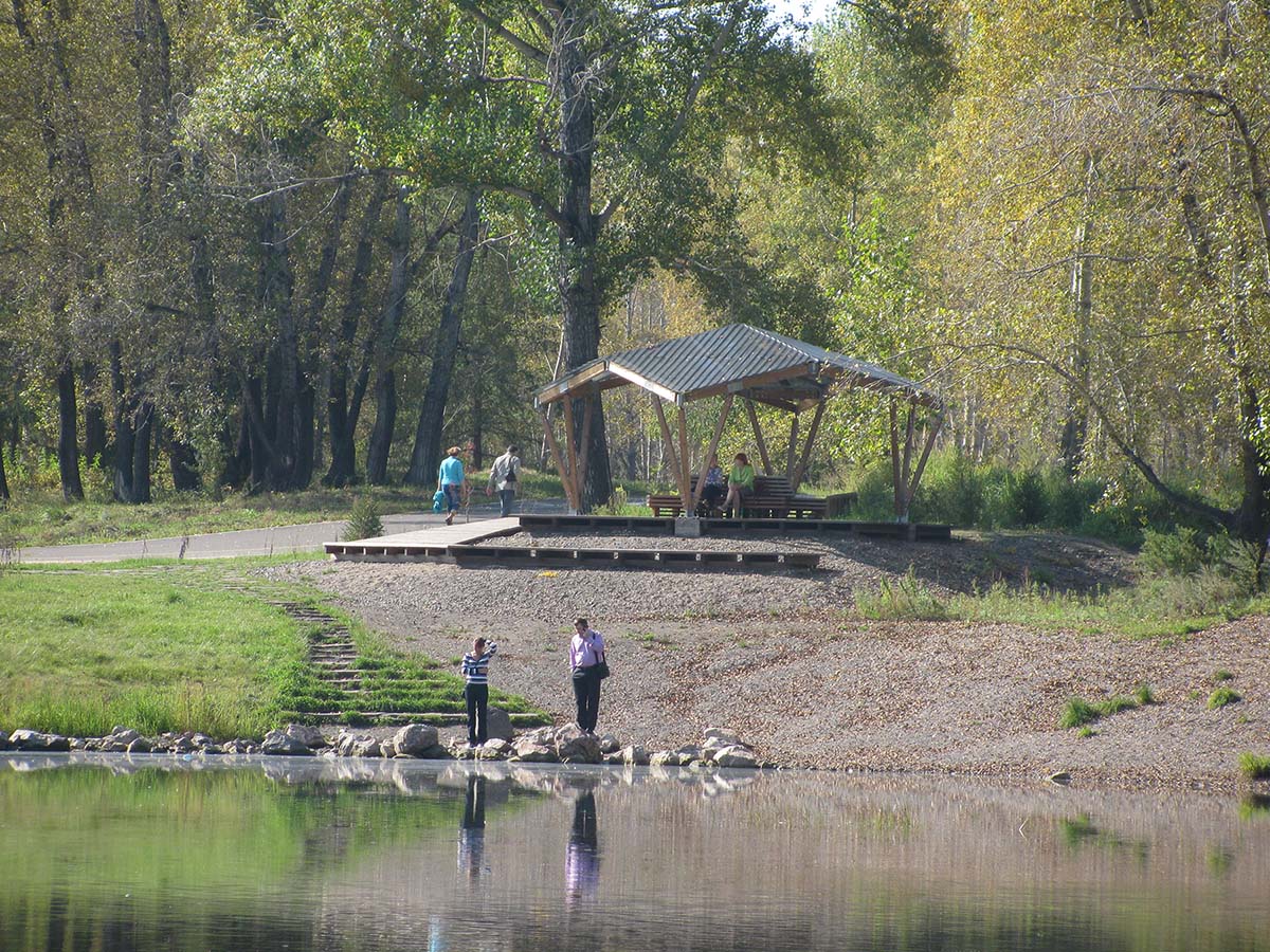 The riverside terrace on Tatyshev Island, Krasnoyarsk designed by OOO “ADM”