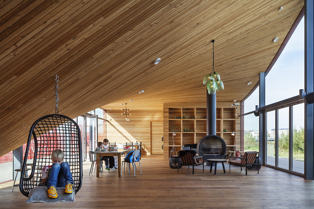 MVRDV completed its new hot-stop &rsquo;&rsquo;IJburg Tennis Club&rsquo;&rsquo; in Amsterdam