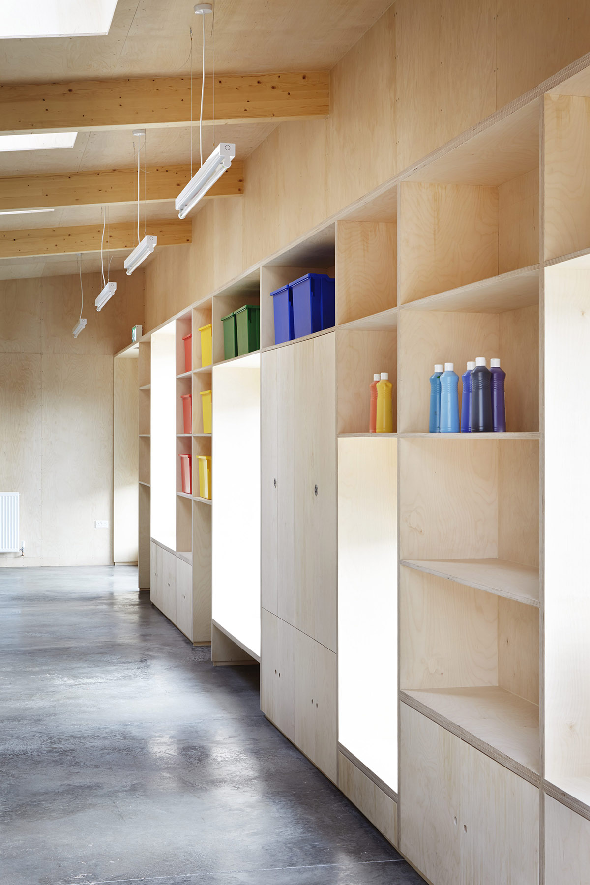 De Rosee Sa completes Roald Dahl inspired dining hall at Prestwood Infant School