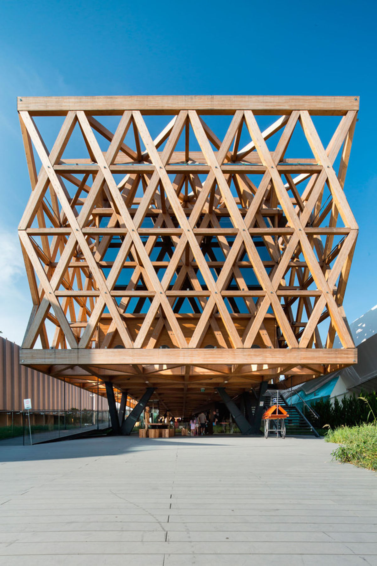 Undurraga Devés Arquitects designed a fully-structural framework for Chilean Pavilion - Expo Milano