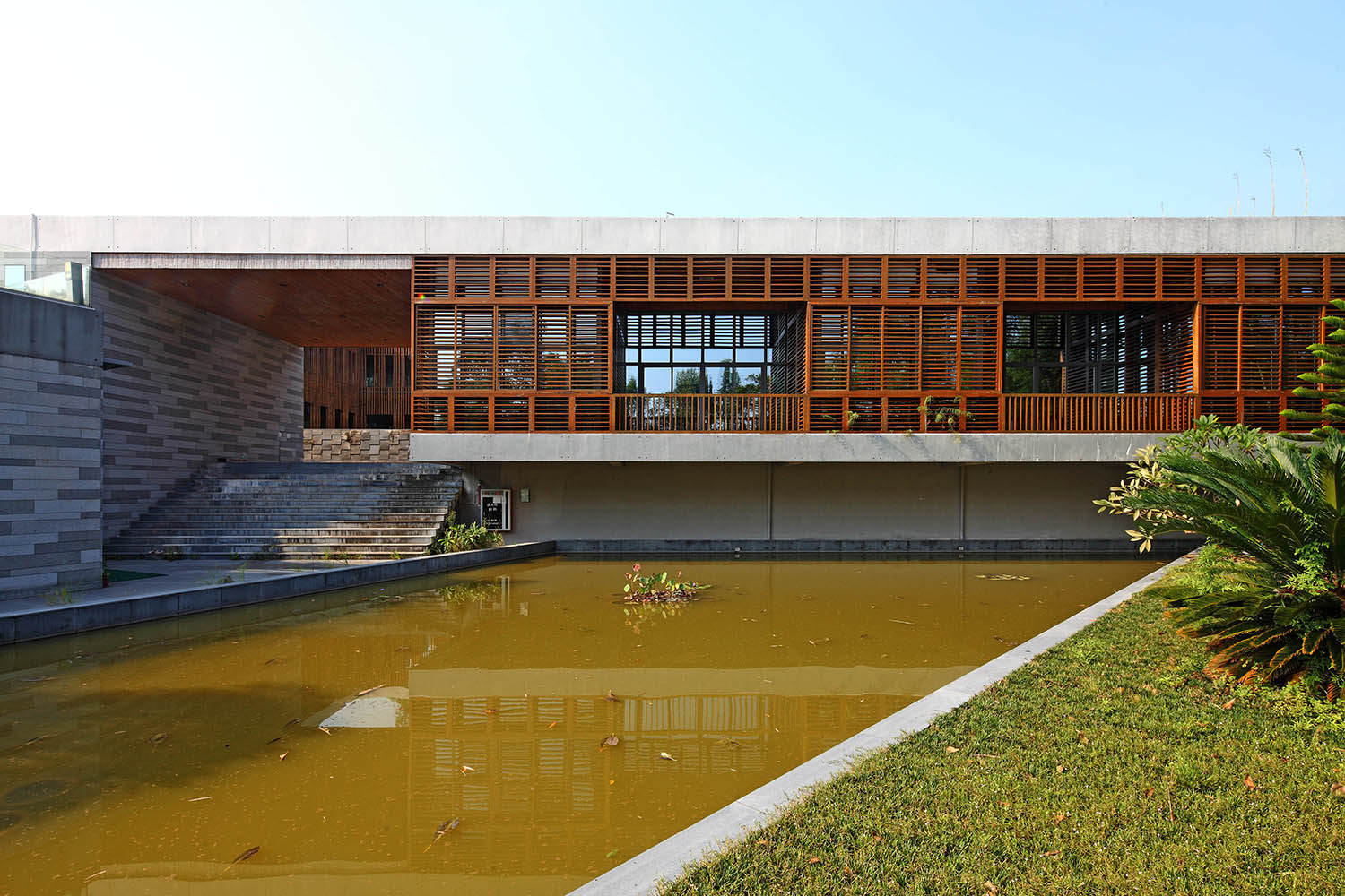 Luofu Shan Shui Museum shows the best use of materiality in its outer skin