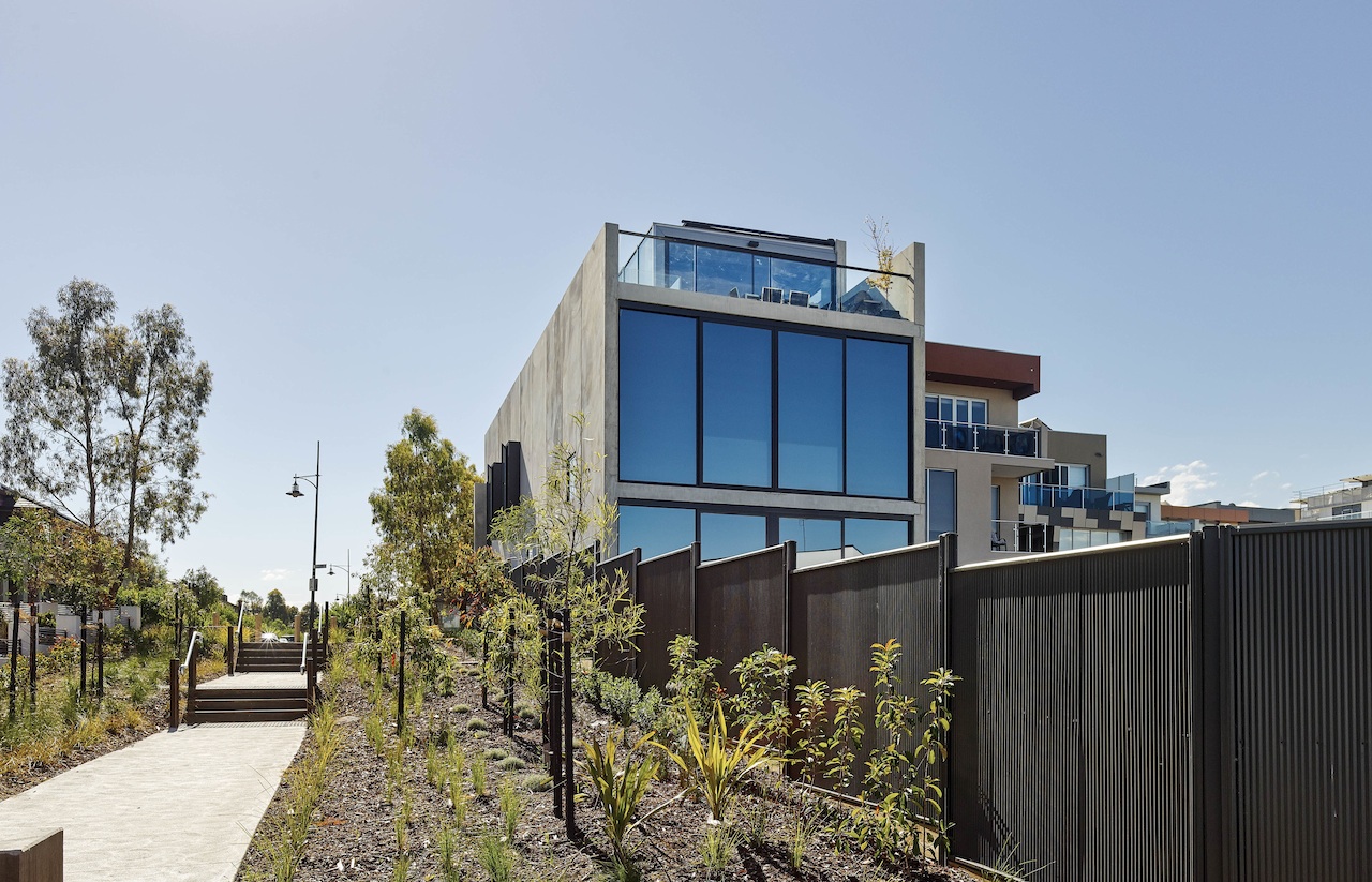 Concrete House by FGR Architects