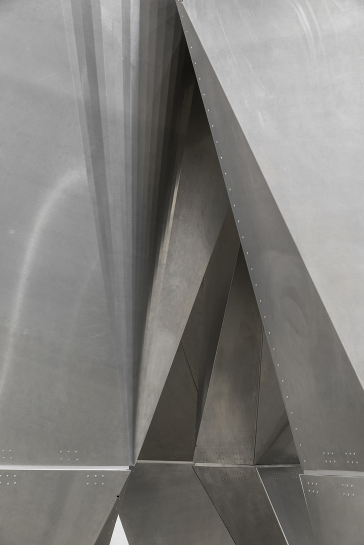 ’’En Pointe’’ by Heather Roberge underscores the historical and spatial significance of dynamic space