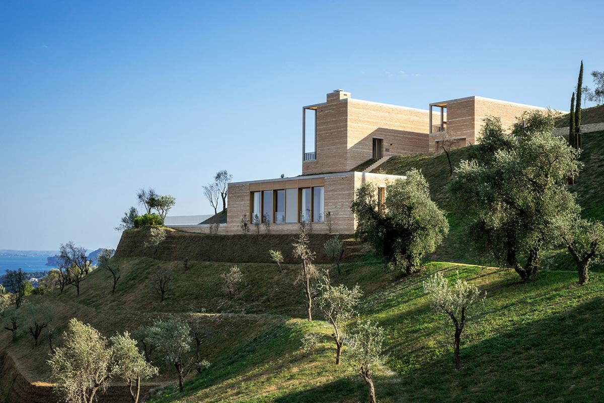 David Chipperfield Architects completed Villa Eden in the west bank of Lake Garda
