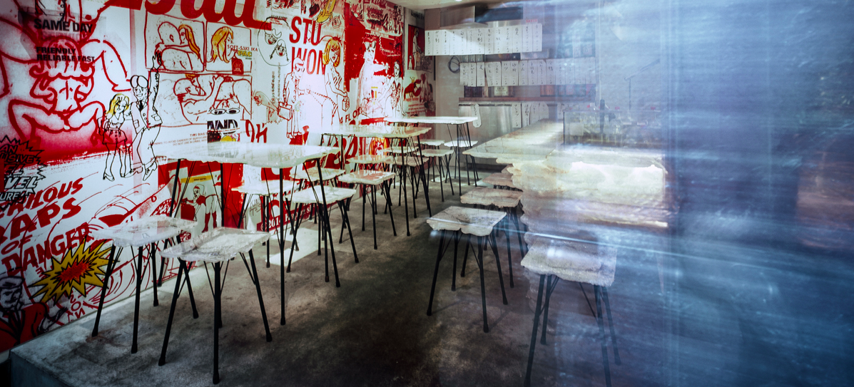 Kengo Kuma’s Yakitori bar made of recycled materials in Tokyo