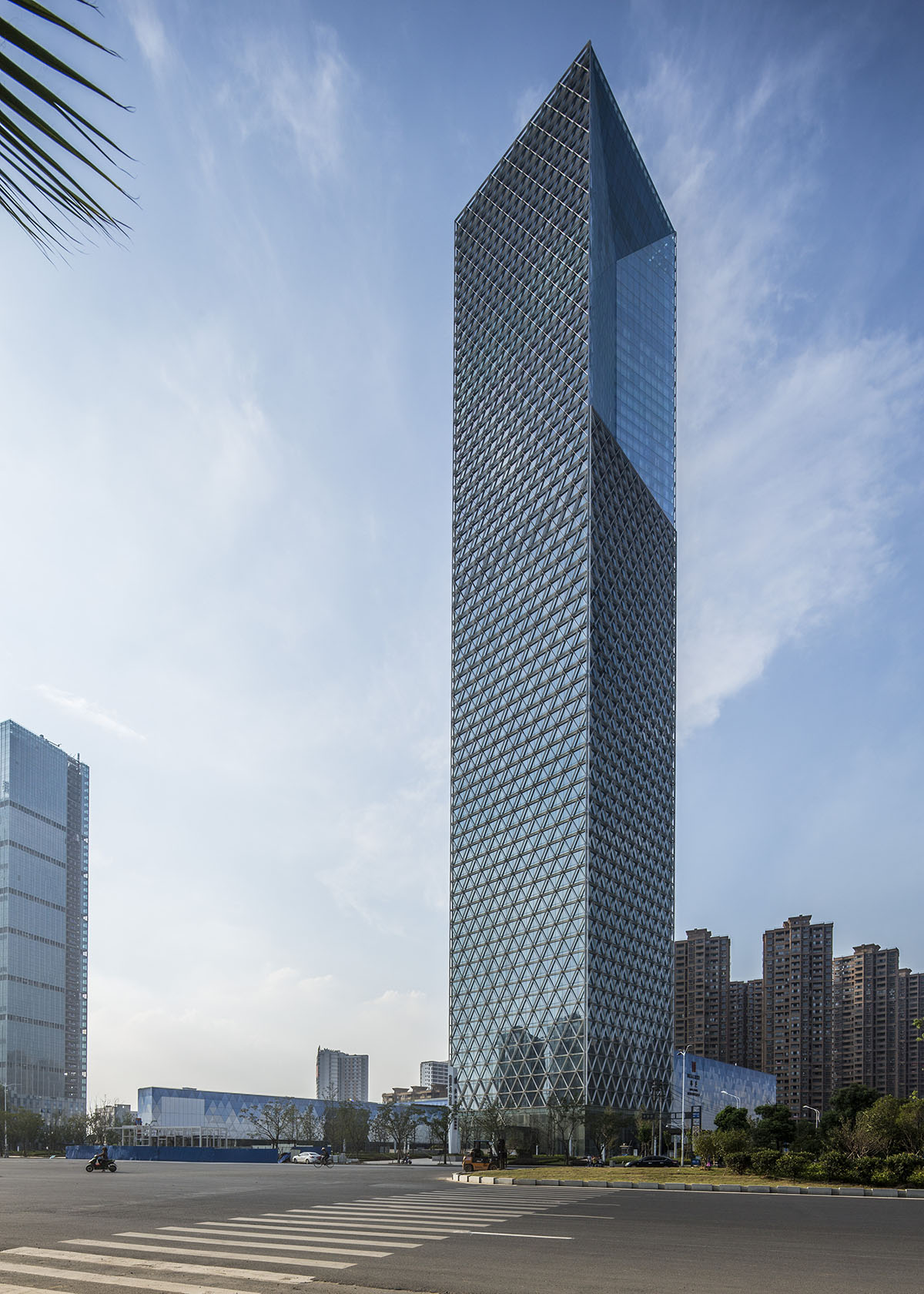 SOM’s new Greenland Zifeng Tower rises on the Nanchang skyline with ...