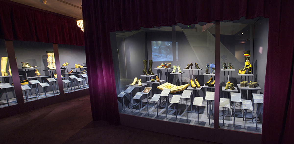 V&A presents &rsquo;Shoes: Pleasure and Pain&rsquo; can be visited until 31 January