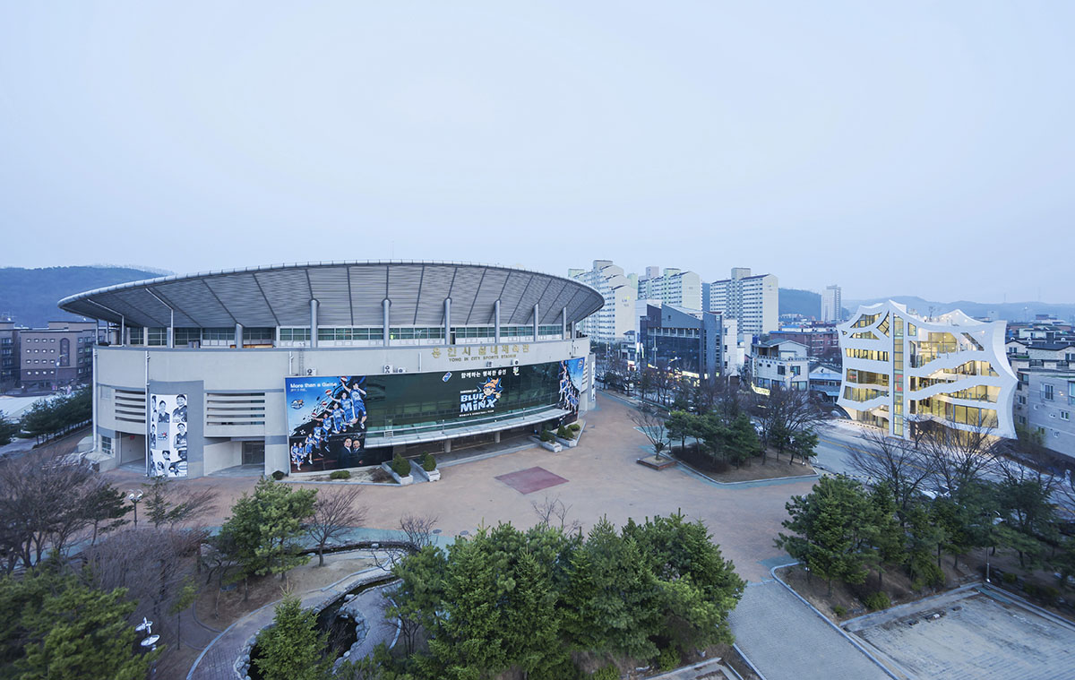 Archi-Fiore designed as a new &rsquo;&rsquo;pop-art&rsquo;&rsquo; to enhance the identity of commercial buildings