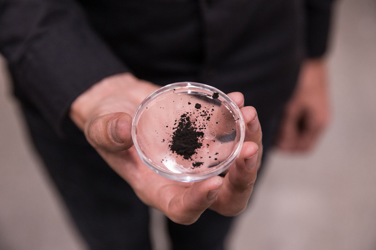 Roosegaarde creates clean air&Smog Free Rings at the opening of the Smog Free Project in Rotterdam