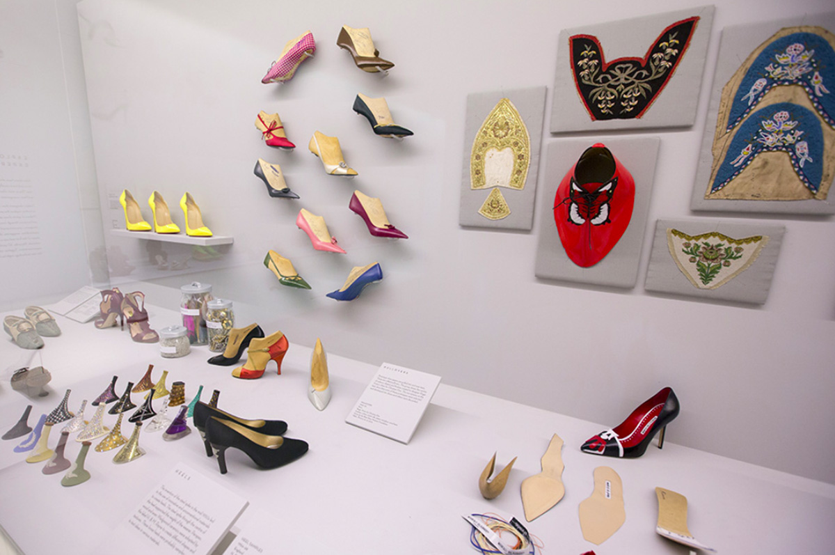 V&A presents ’Shoes: Pleasure and Pain’ can be visited until 31 January