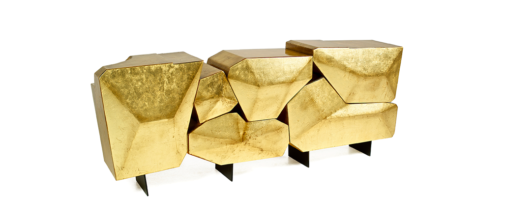 Bateye presents its new Porto creation:stone table and new sideboard