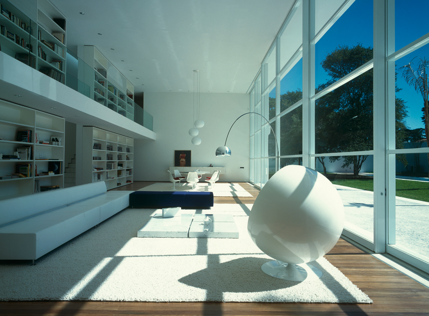 Gama Issa House is a ’’naive’’ white house designed by Studio MK27