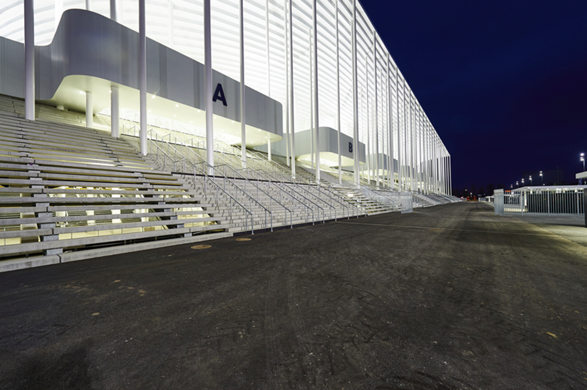 Herzog & de Meuron’s New Bordeaux Stadium will be opened in the spring of 2015 with its first match