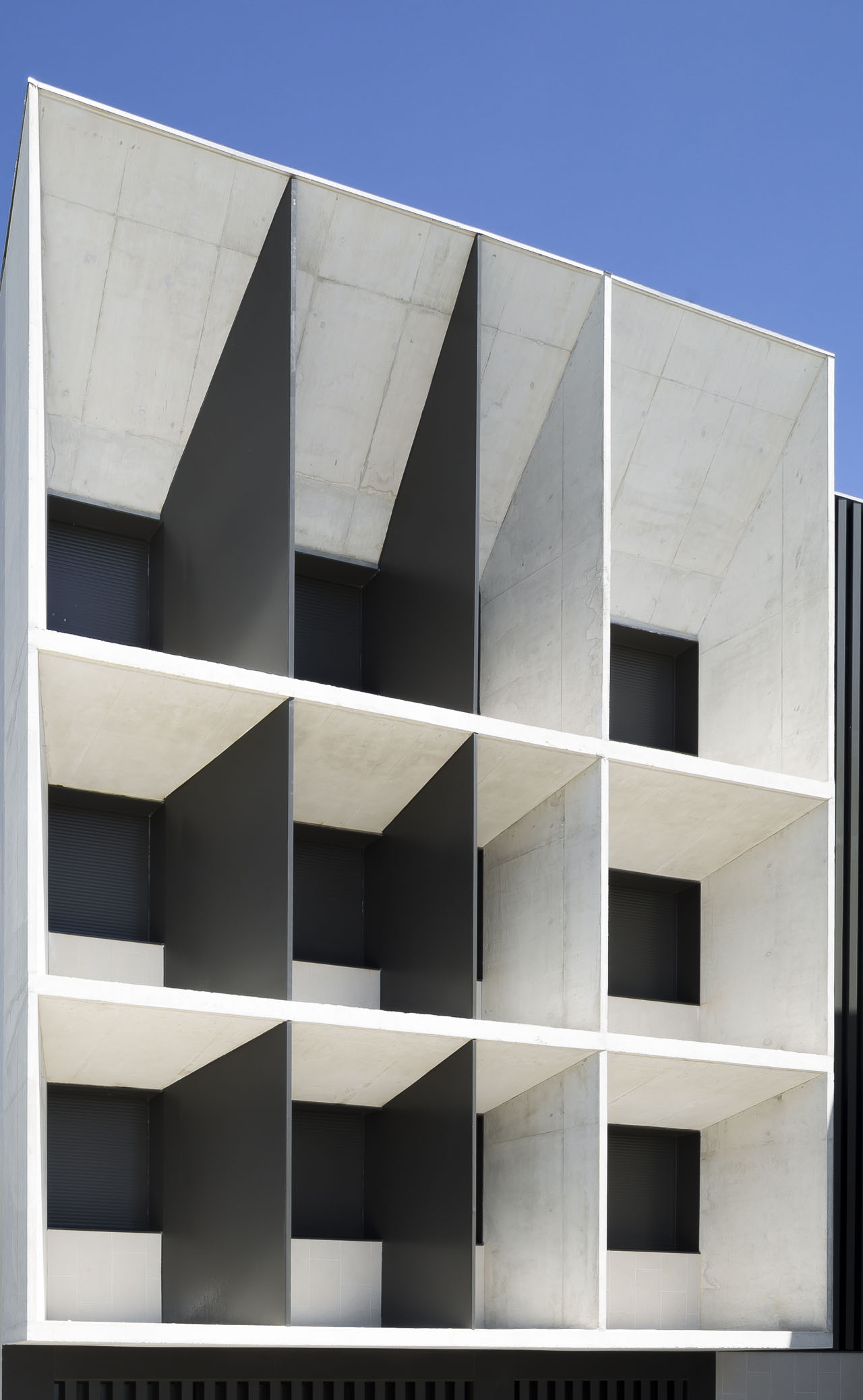 Featured Project:New Building in ‘EL REDÍN’ High School by Otxotorena Arquitectos