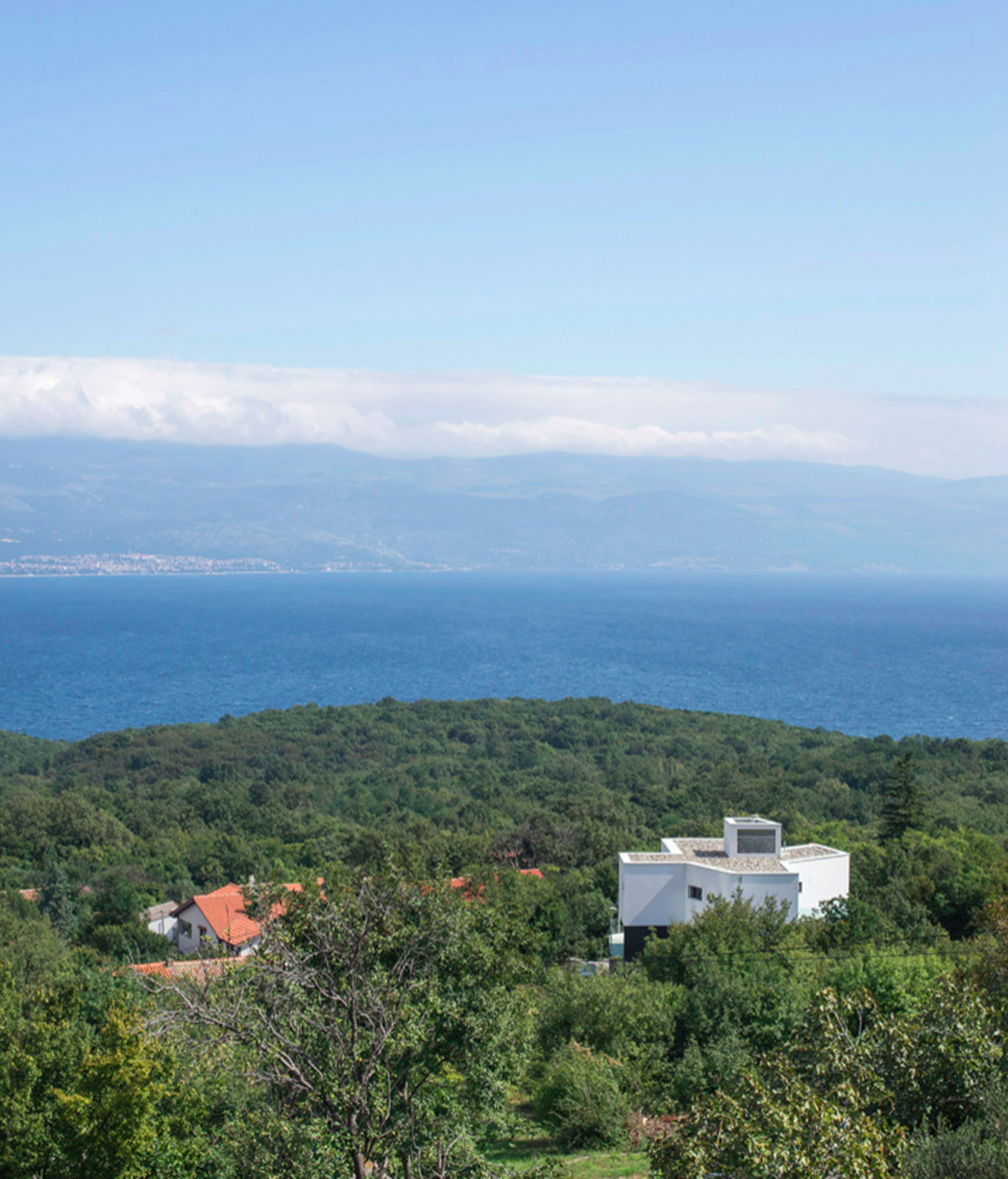 Gumno House settled with intricate landscape on Croatia Islands