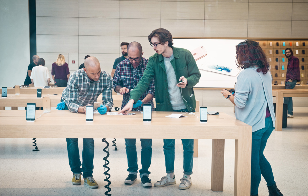 Apple opened its first Apple Store in Belgium designed by Jonathan Ive