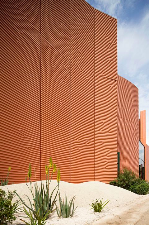 Foster+Partners Pavilion for United Arab Emirates opens at Milan Expo 2015