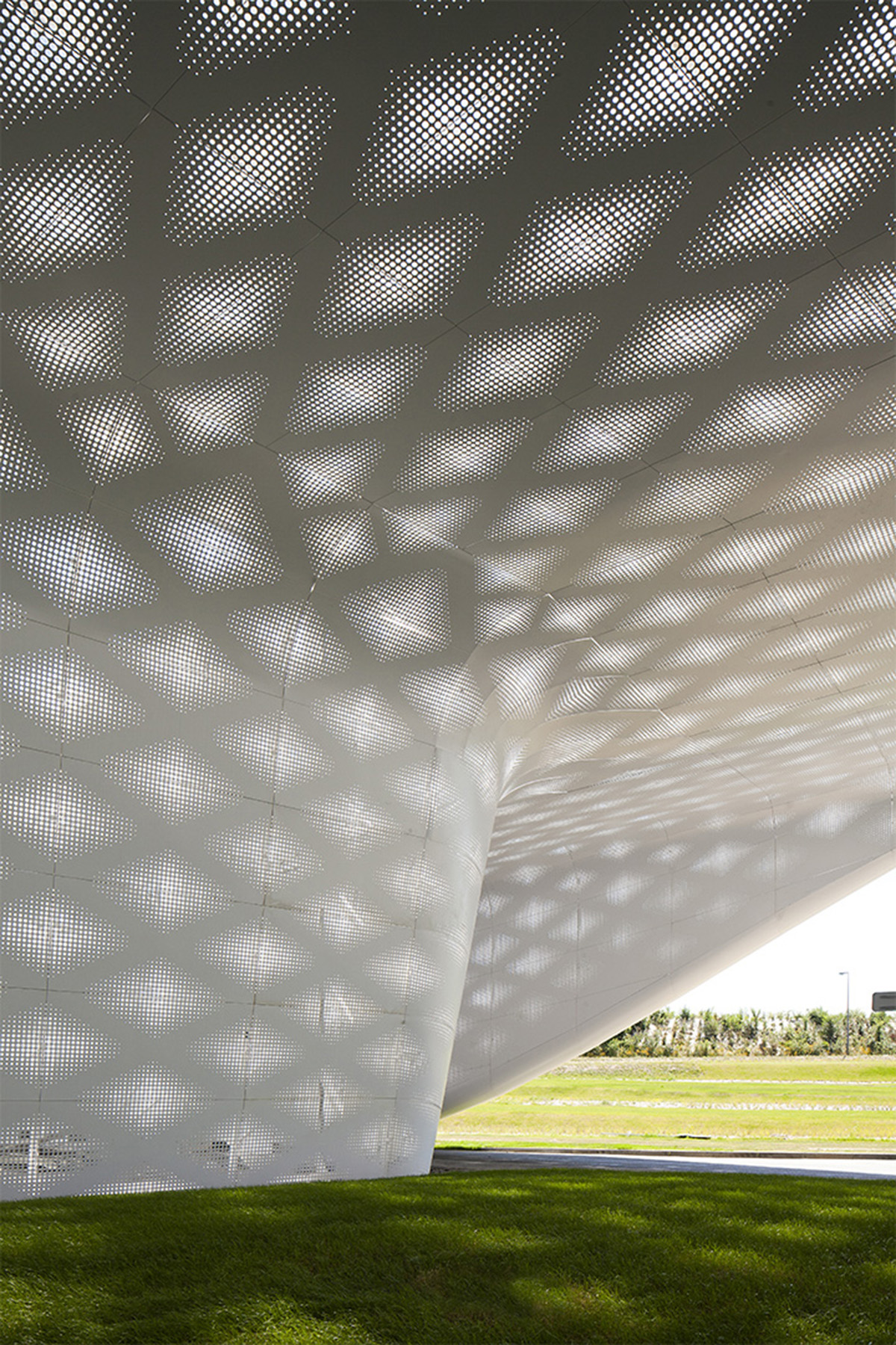 First retail park of France &rsquo;&rsquo;The Atoll&rsquo;&rsquo; designed by Antonio Virga Architect