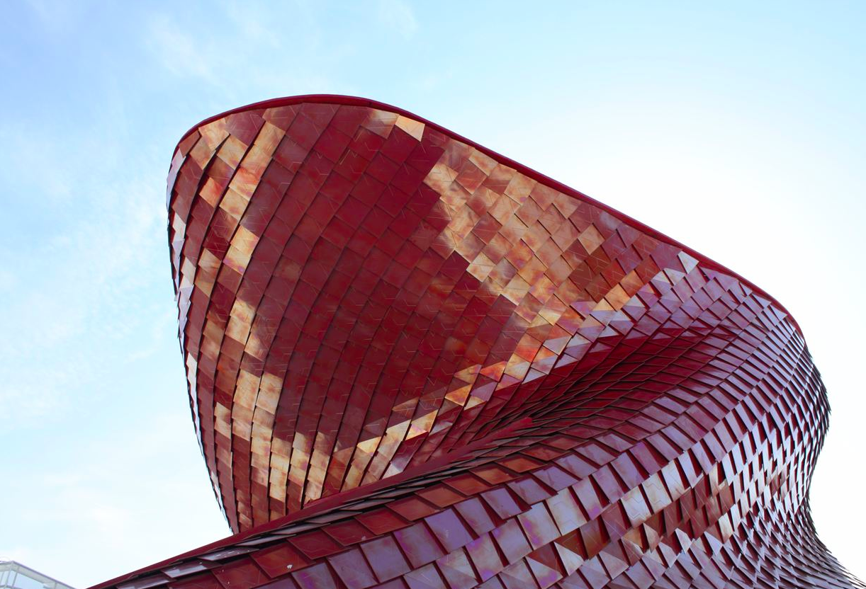 Daniel Libeskind’s Vanke pavilion “Shitang” realized and shining in Expo Milan 2015