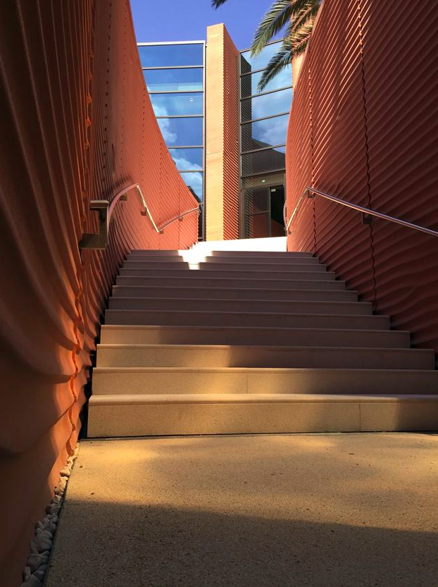 Foster+Partners Pavilion for United Arab Emirates opens at Milan Expo 2015